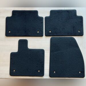 NWT Range Rover Evoque Premium Carpet Mat Set